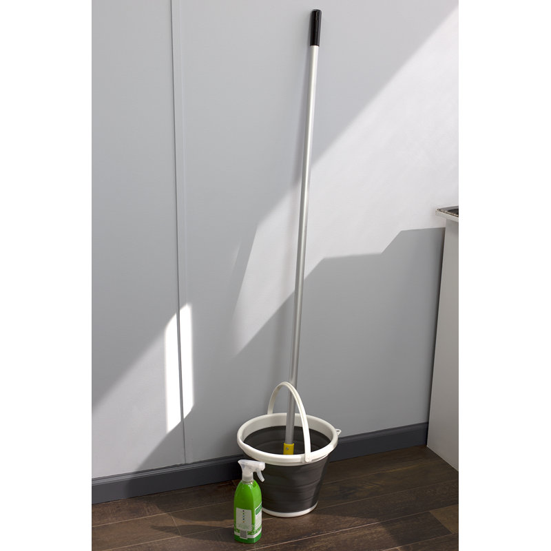 Home Basics Plastic Bucket