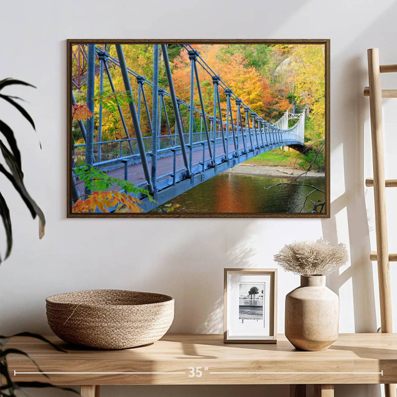 Pont Blue Bear Mountain, 25 po x 17 po, Cadre flottant noyer