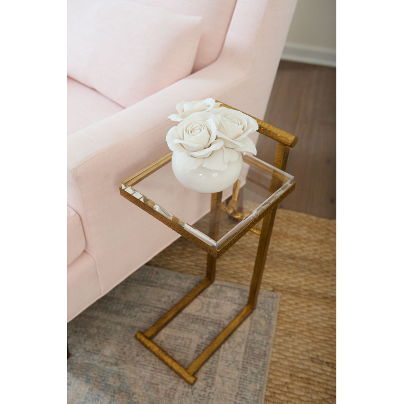 Rose Centerpieces in Vase