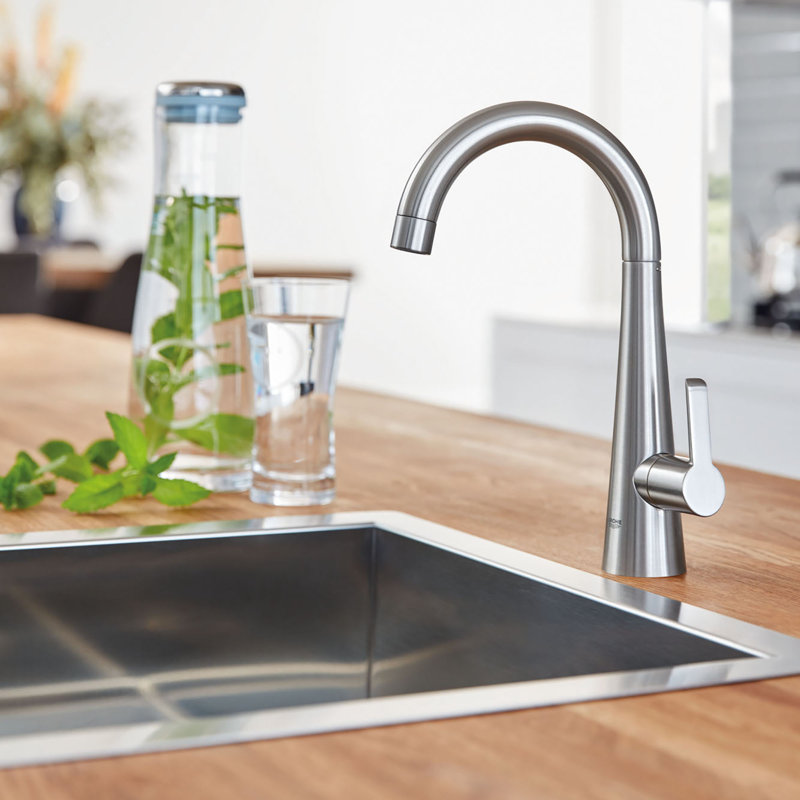 Zedra Single Handle Kitchen Faucet with Accessories, SuperSteel Infinity