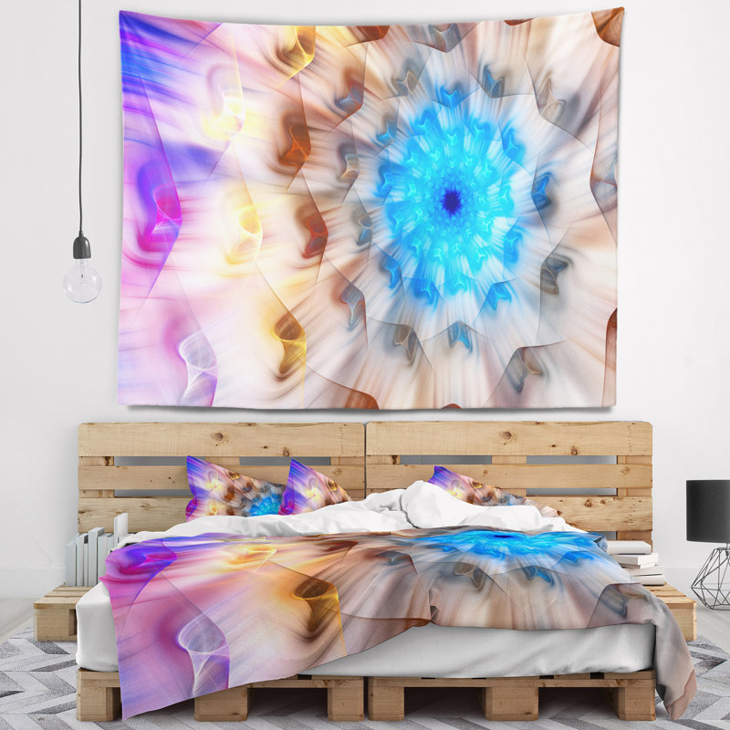 Tapisserie florale bleue avec pétales de fractale et pissenlit, H 68 po x l 80 po