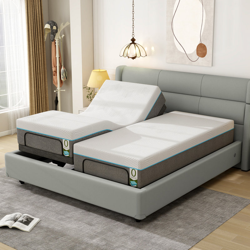 Structure de lit réglable avec matelas en mousse viscoélastique gélifiée blanche de 12 po, Très grand, divisé