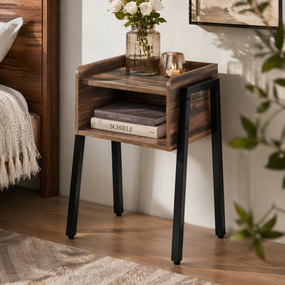 Table d'appoint polyvalente avec construction durable et attrait élégant pour n'importe quelle pièce