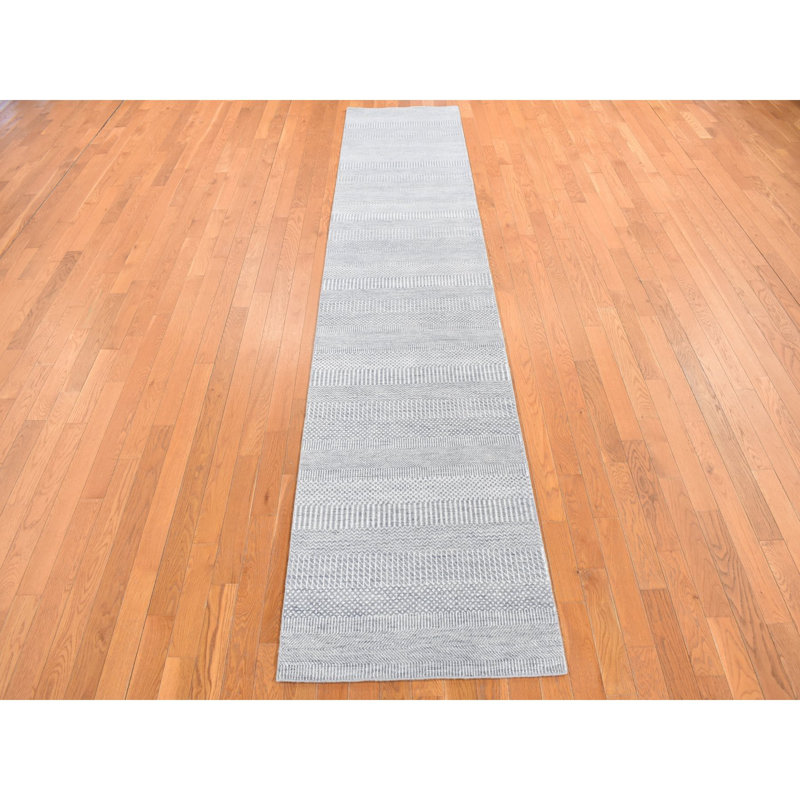Tapis de couloir bleu en soie New Age 3 pi x 11 pi 10 po Cathlyn