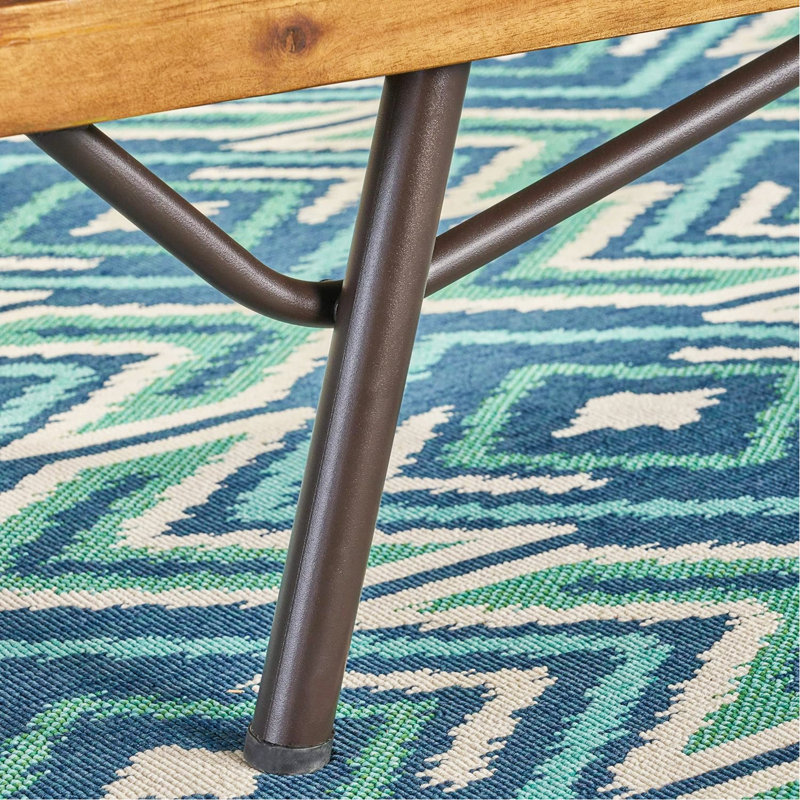 Causeuse d'extérieur industrielle avec table basse