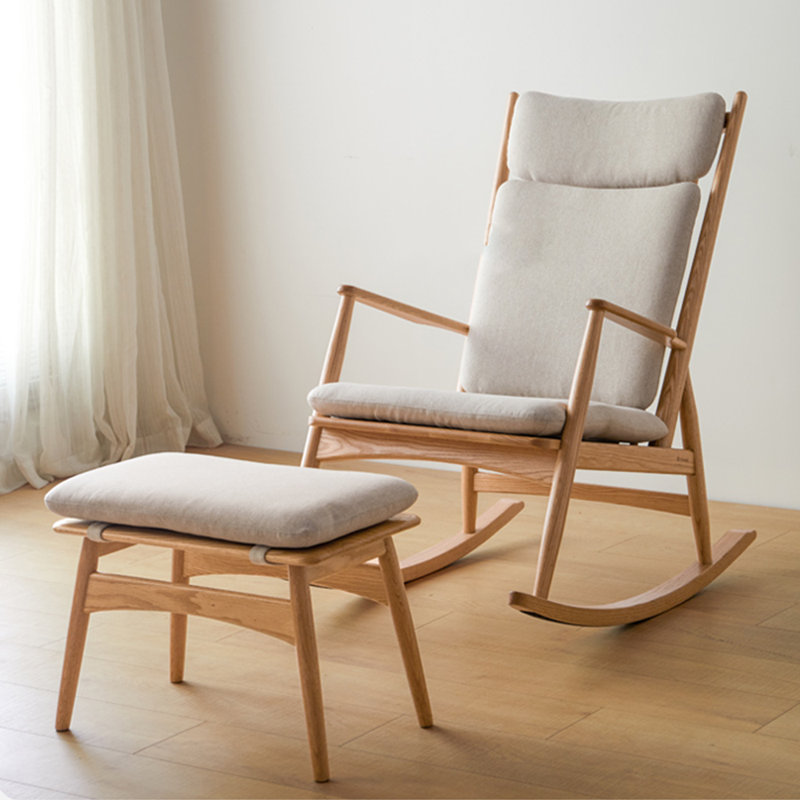 Chaise berçante en bois massif