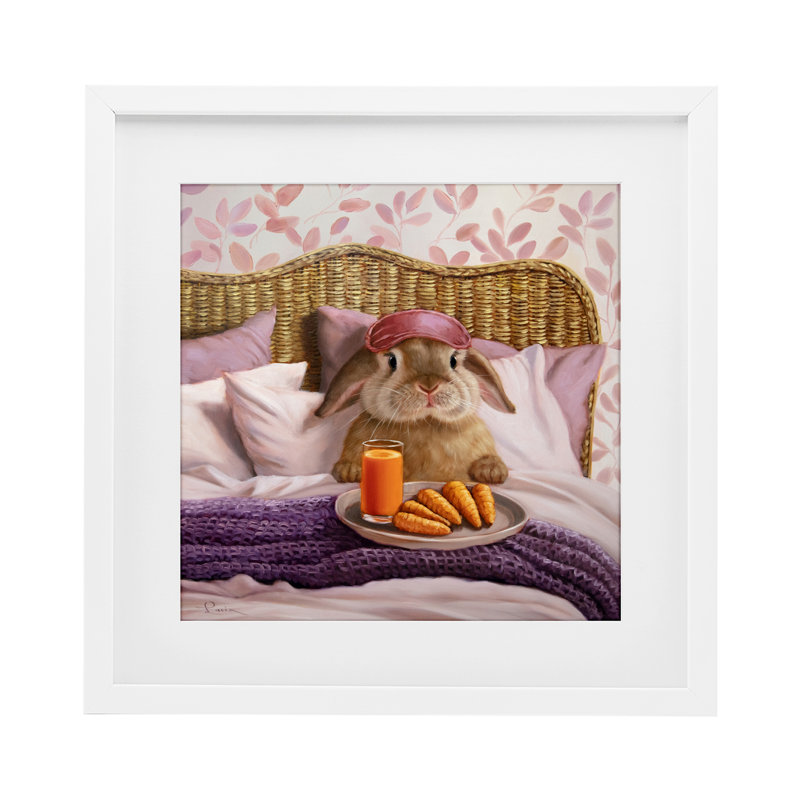 «Hoppy Meal Bunny in Bed», reproduction encadrée sous verre, conception de Lucia Heffernan, H 13 po x l 13 po