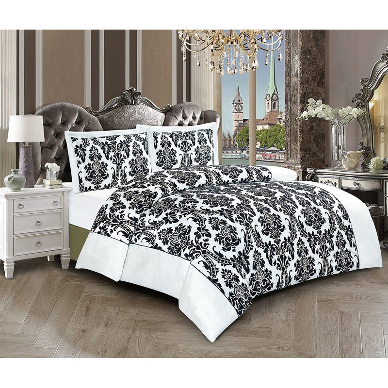Microfiber Floral Duvet Cover Set, King Duvet Cover Set + 2 Additional Pieces, White