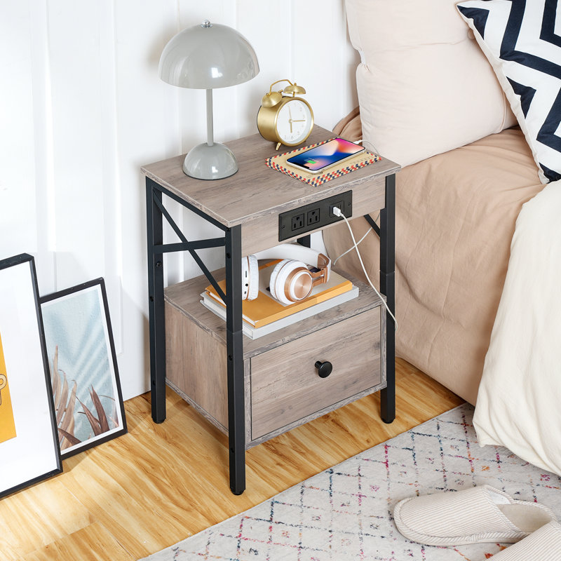 Rickett 15'' W Nightstand with USB Ports , Gray/Black