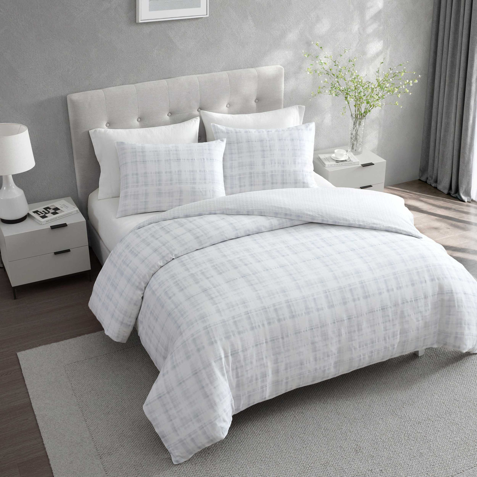 Vera Wang Blurred Plaid Cotton Reversible Blue Comforter Set, King Comforter + 2 King Shams