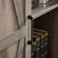 Grande armoire de rangement rustique avec portes de grange et tablettes réglables pour l'organisation de la cuisine et de la maison-368083835