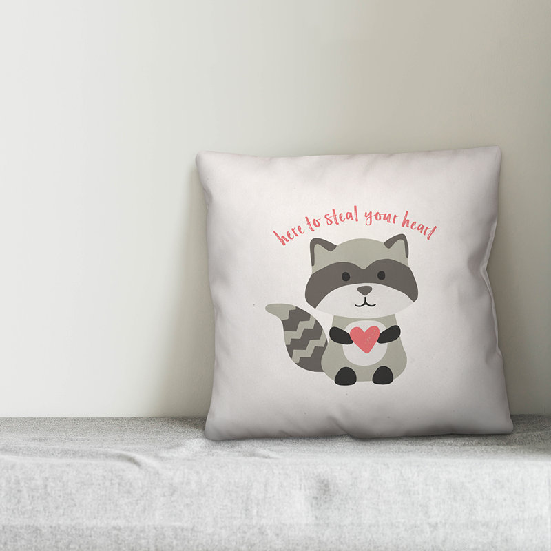  Coussin Steal Your Heart Raccoon, H 18 po x l 18 po