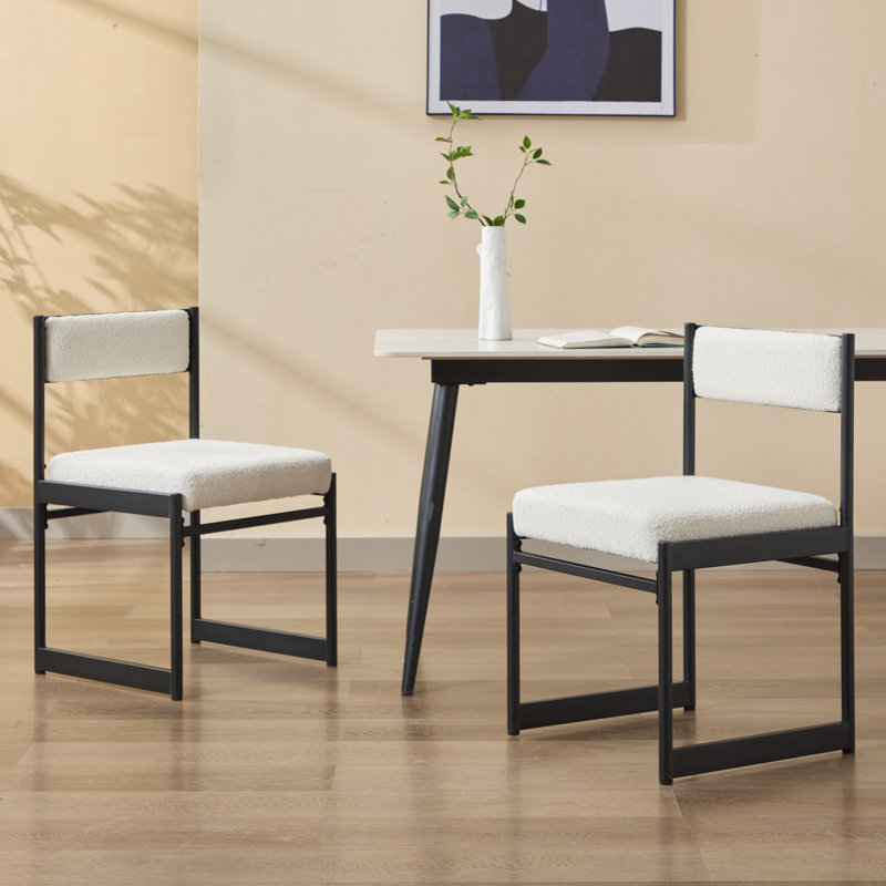 Chaise de salle à manger rembourrée avec structure en métal