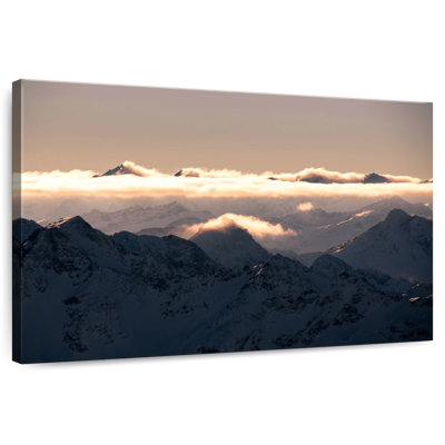 Kerrick, montagnes nuageuses