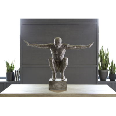 Aluminum Outstretched Arms Statue