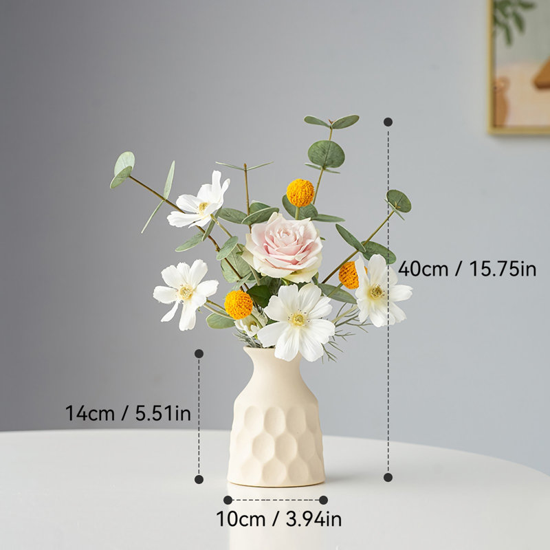 Décoration de fausses fleurs simulées