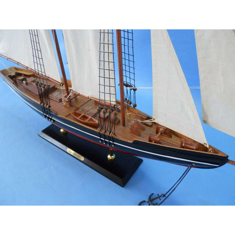 2 modèles de bateau Elim