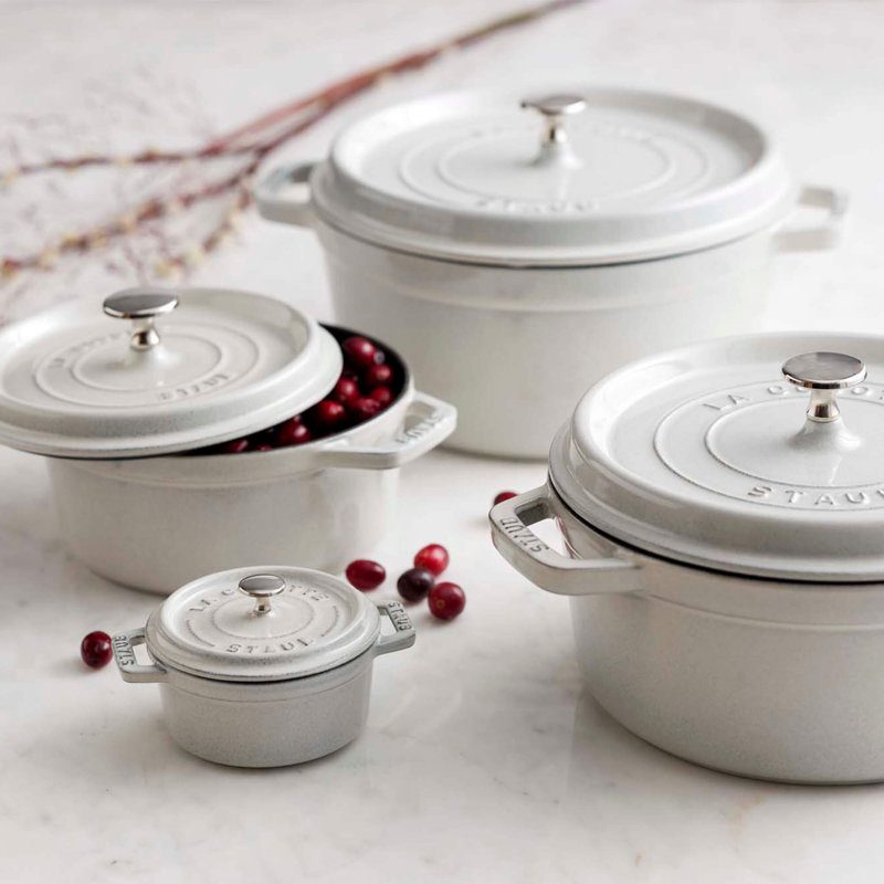 La Cocotte Cast Iron Round Cocotte, 5.5 quarts, White Truffle