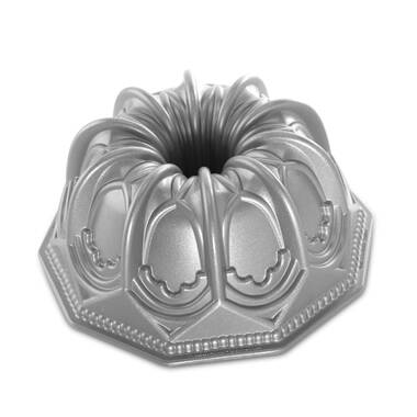 Nordic Ware Bundt® Harvest Leave Non-Stick Fluted Cake Pan