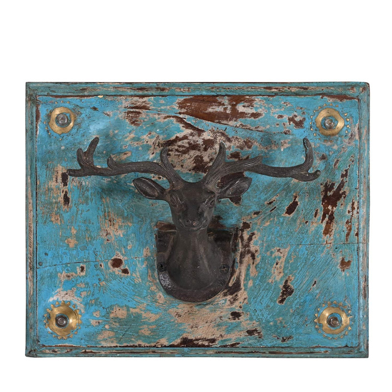 Verania Figurines & Sculptures