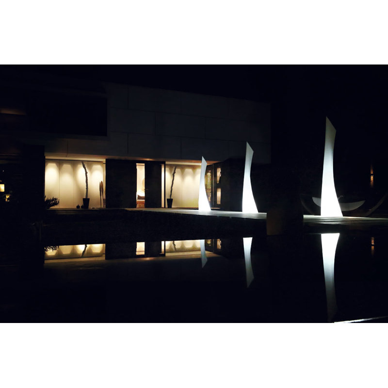 Wing Matte Ice White Plug-In LED Outdoor Floor Lamp, Plug-In