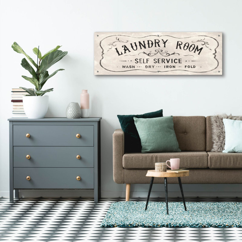  «Laundry Day 7 Neutral Panel» par Danhui Nai, art mural en verre acrylique, 48 po x 16 po