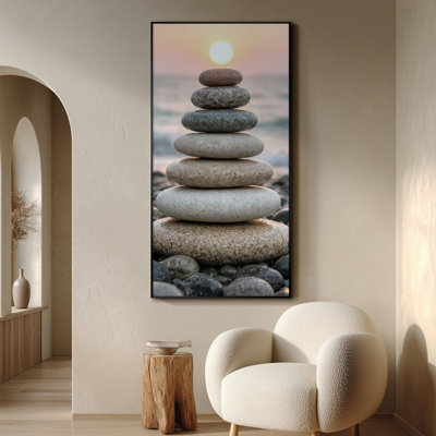 Très grande reproduction d'art sur tissu mural - Pierres empilées zen équilibrées à Sunset Beach avec océan doux pour le salon ou la chambre à coucher - «Assemblage requis du cadre (cadre non fini)»