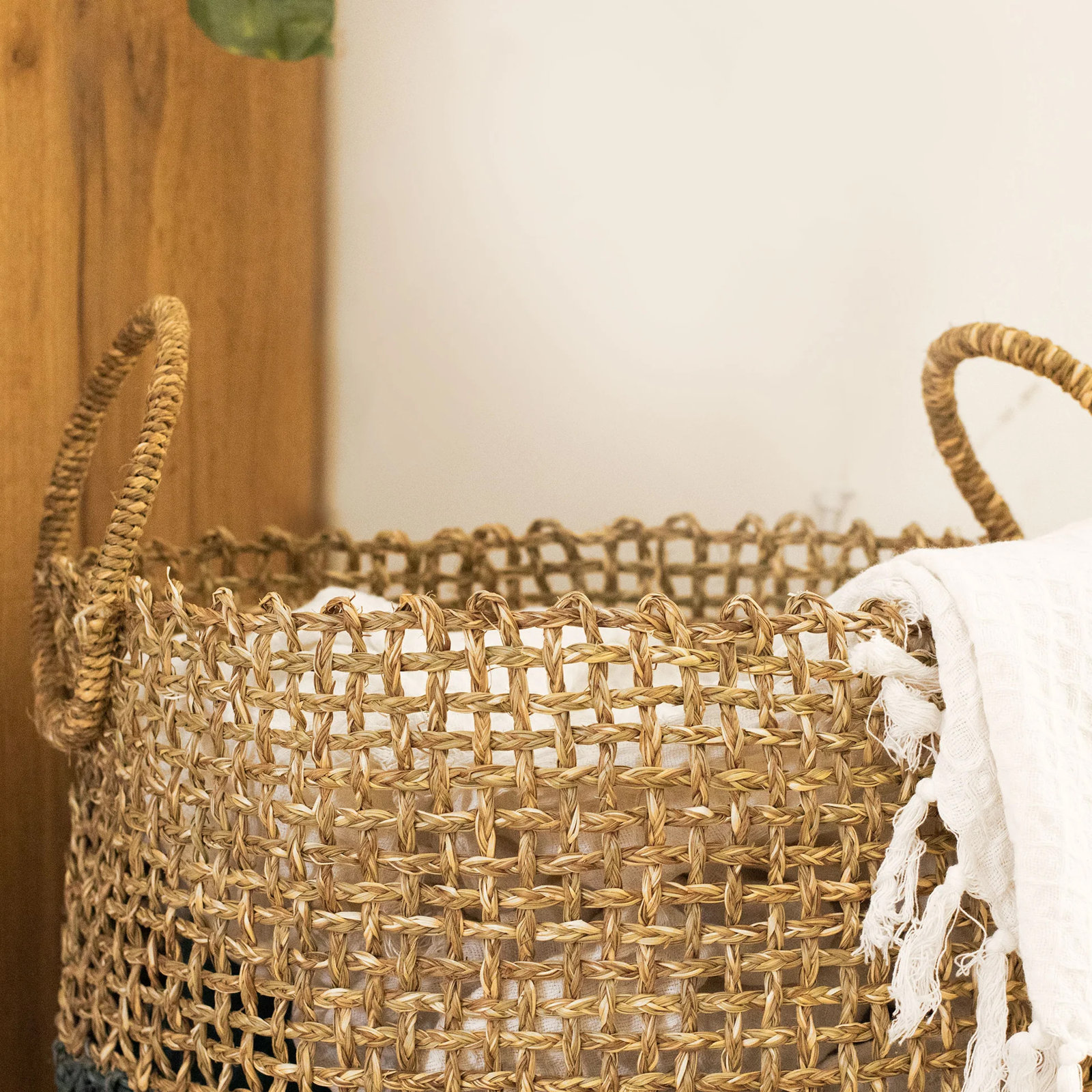 Handwoven Seagrass Decorative Basket, Ivory