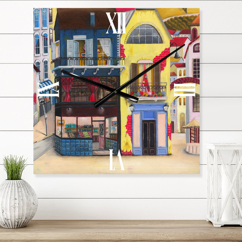 La façade des bâtiments dans une rue confortable - Horloge murale de campagne française, Moyen