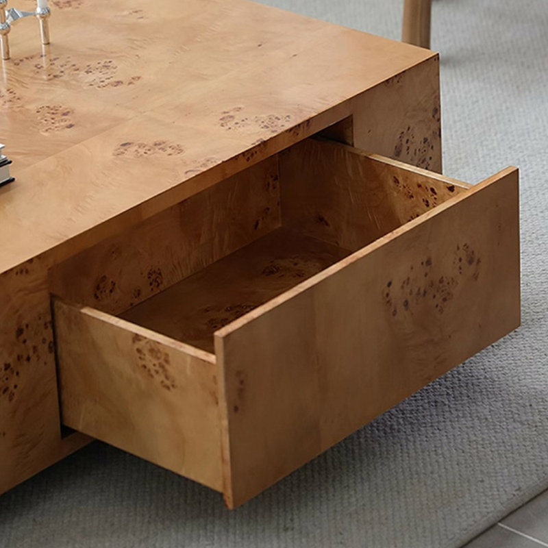 Table basse simple de style français