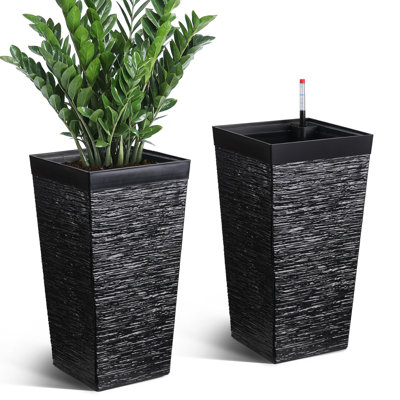 Ensemble de 2 pots à fleurs 22,5 "noirs avec arrosage automatique intérieur et extérieur avec trous de drainage et poteau de jardin