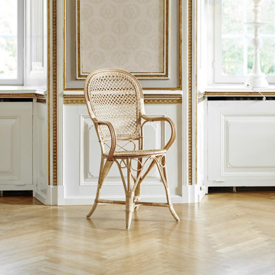 Icons 18.6'' H Armchair