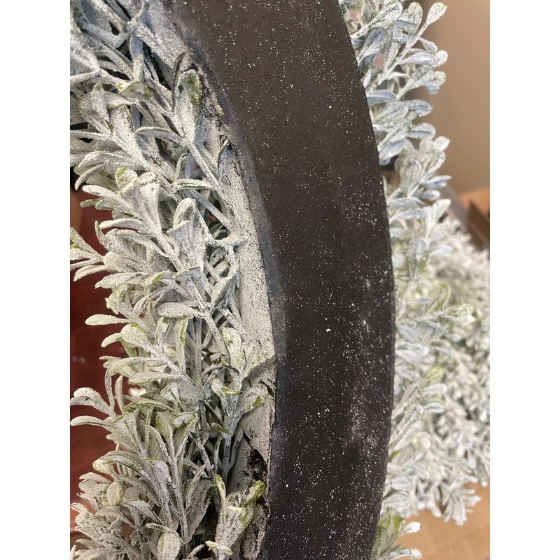 Couronne en mousse, H 24 po x l 24 po x P 3 po