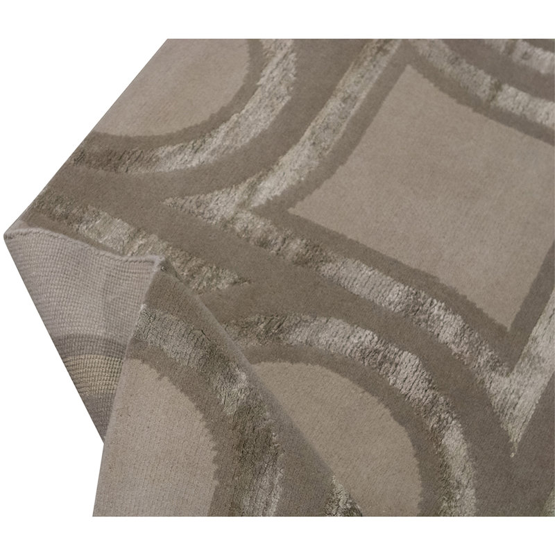 High-Quality Hand-Knotted Rose And Brown Area Rug