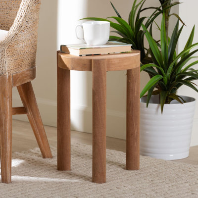 Table d'appoint sculpturale avec base en trépied bali & pari Shadi