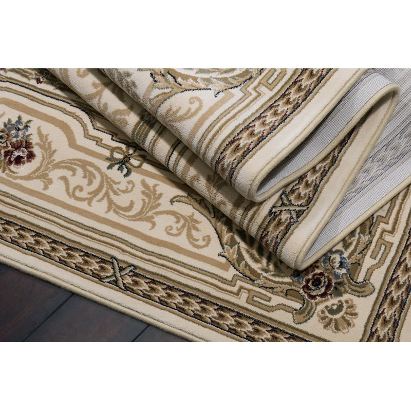 Attell Oriental Indoor Rug, Rectangle 2' x 3'11"