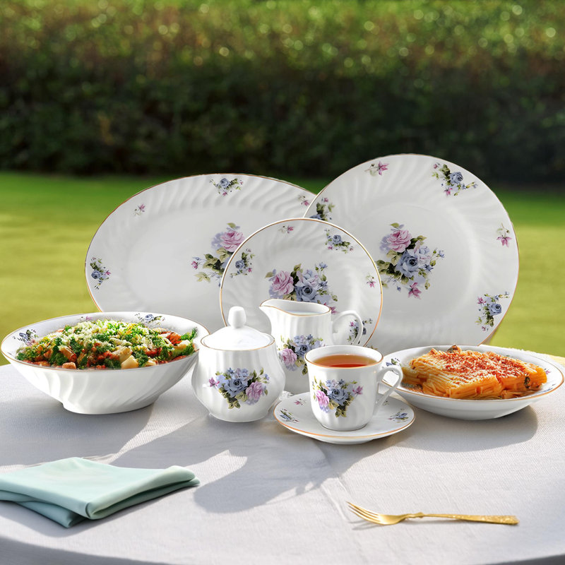 Service de table en porcelaine 45 pièces Ramacha, blanc estampé et bordure or 24 carats (service pour 8)