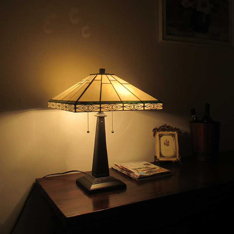 Seth Resin Table Lamp
