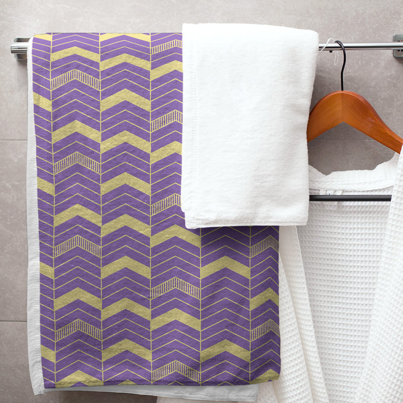 Serviette de bain à chevrons alignés Stephenie, Mauve / Jaune