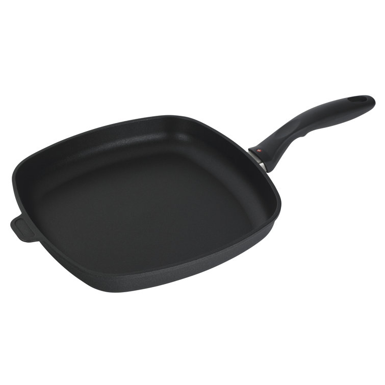 https://assets.wfcdn.com/im/30299029/resize-h755-w755%5Ecompr-r85/7347/73474593/Swiss+Diamond+11%22+Induction+Square+Non-Stick+Griddle.jpg