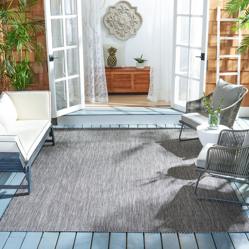 Tapis d'intérieur / extérieur de couleur unie Sezis Performance, Rectangle 5 pi 3 po x 7 pi 7 po