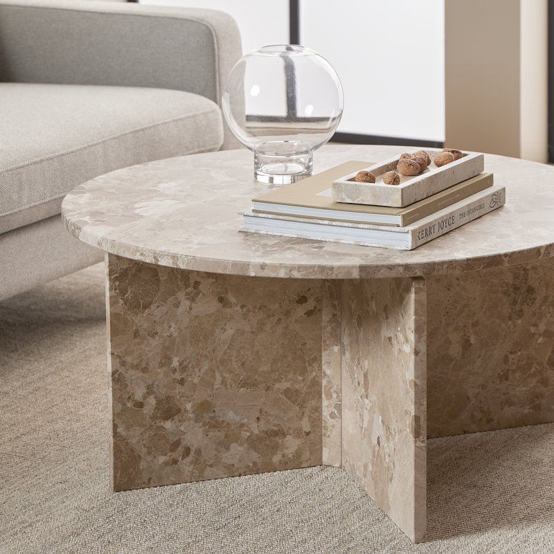 Deeyn Coffee Table, Brown