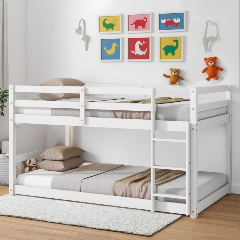 The Bunk Bed Is Made Of Solid Wood And Rubber Wood And Comes With A Ladder. The Bed Board Is Made Of Reinforced Slats, Which Has A Stable Structure And Combines Practicality And Texture.