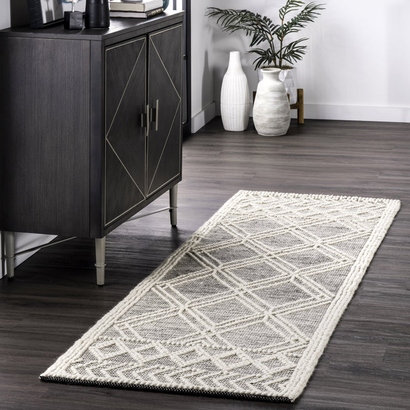 Tapis noir / blanc en laine touffeté à la main Hathorn, Tapis de couloir 2 pi 6 po x 8 pi