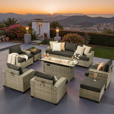 Ensemble de mobilier d'extérieur pour patio en osier avec coussins Pe, ensemble de conversation en rotin 9 pièces avec foyer 54 po, ensemble de canapé résistant à l'eau pour porche de jardin