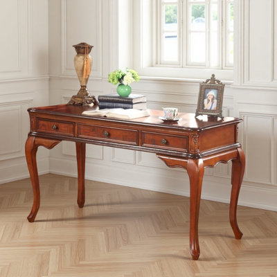 European minimalist style desk