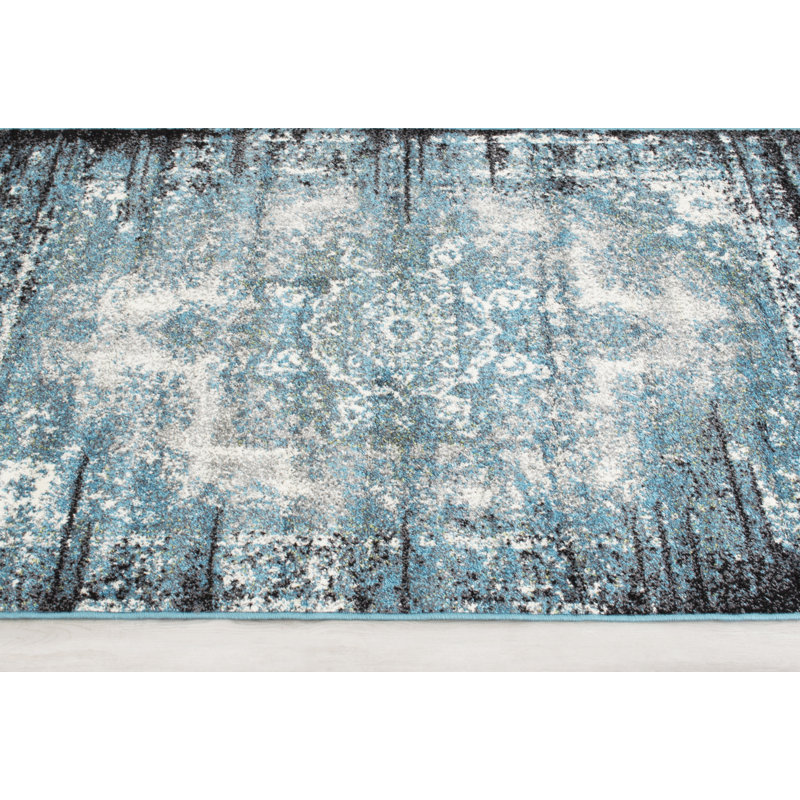 Halie Oriental Indoor Rug, Rectangle 5' x 7'