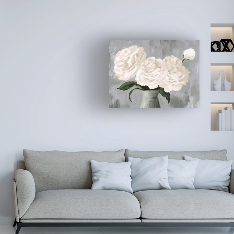 «White Blooms In Grey Vase II» sur toile, H 14 po x l 19 po
