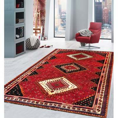 Shiraz Hand Knotted Wool Oriental Indoor Rug