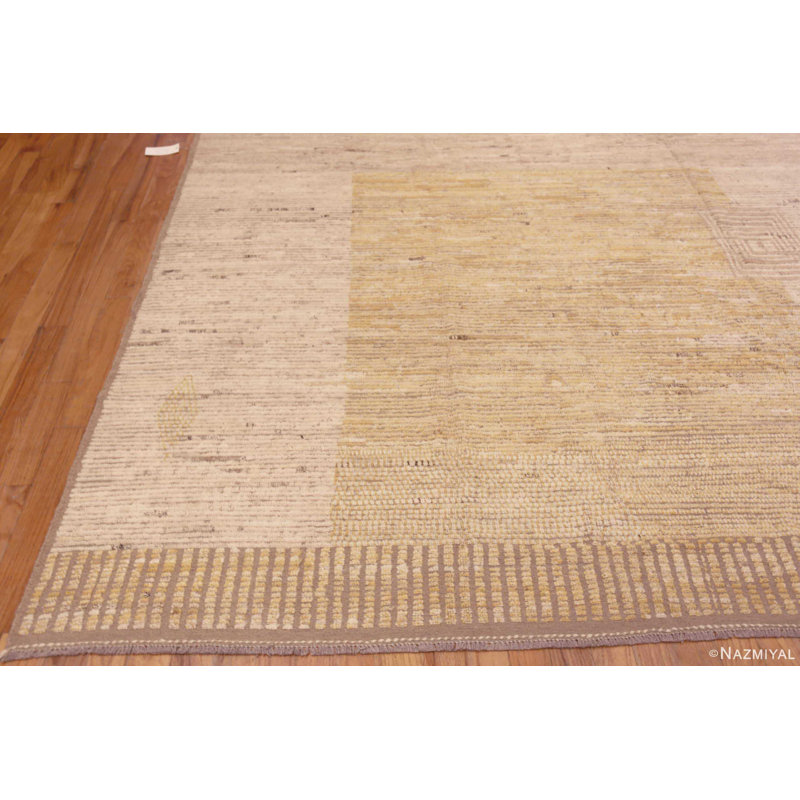 Tapis unique géométrique moderne crème et jaune One-of-a-Kind